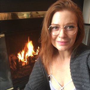 Meet your Posher, Dana